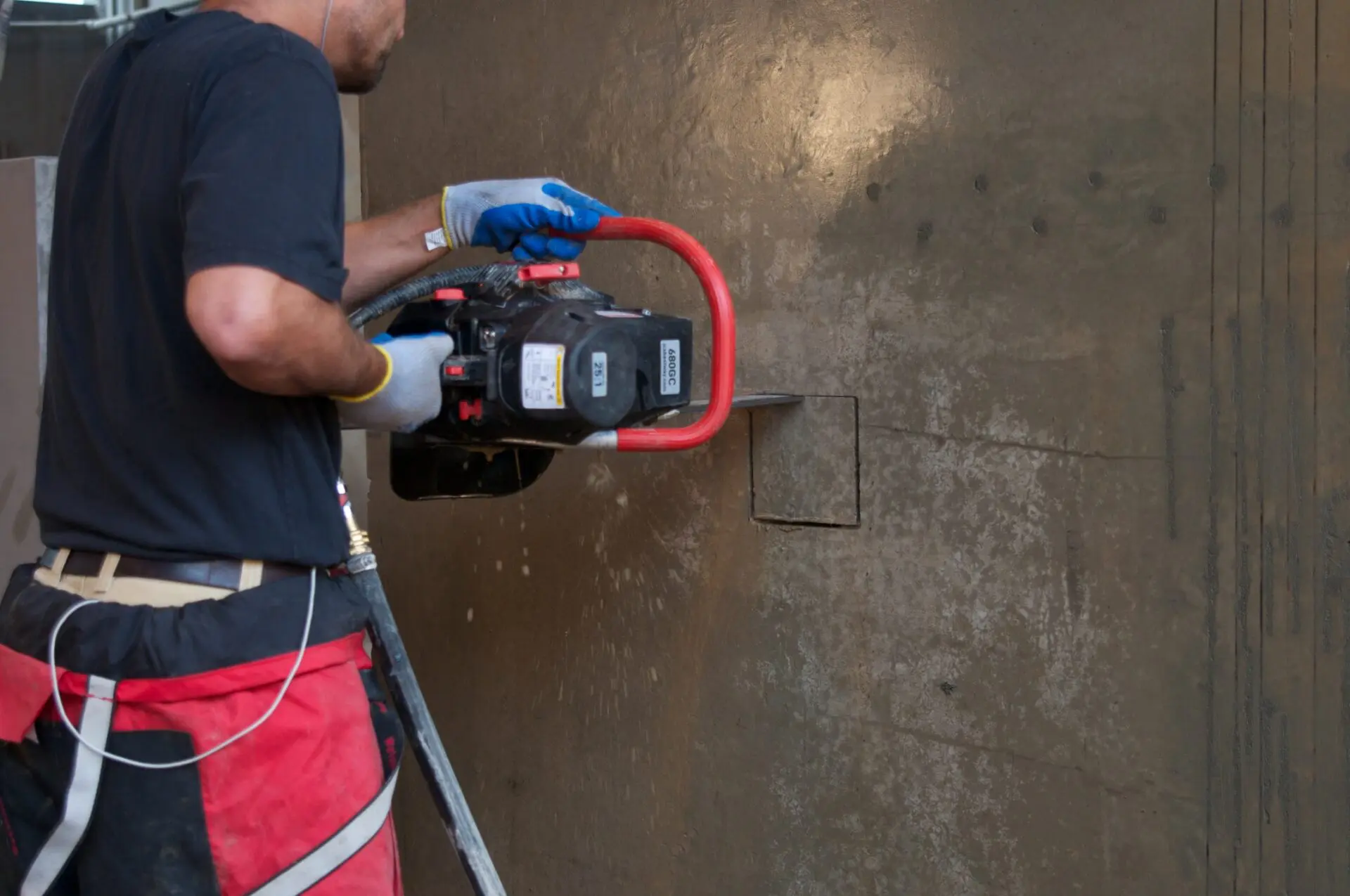 Tronçonneuse béton thermique ATDV 680ES - Avec guide + chaine 30cm