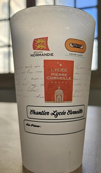 Gobelet plastique réutilisable 30cl BY BAT GRAND OUEST - Région Normandie - Lycée Pierre Corneille + encadrement pour personnalisation nominative