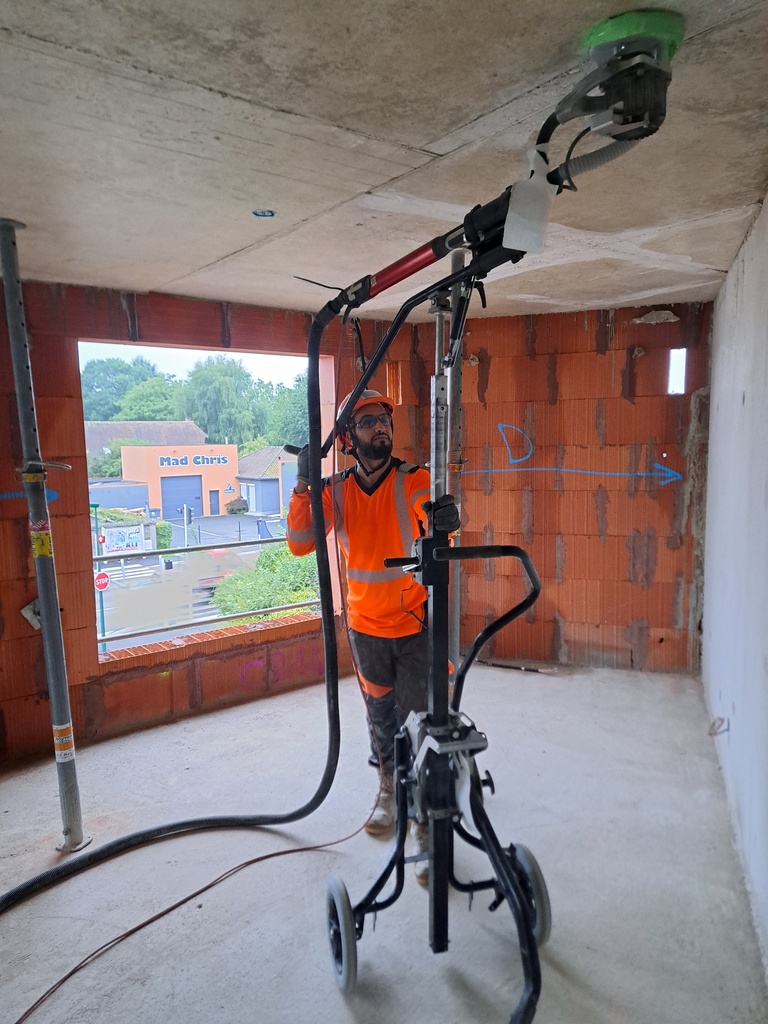 Ponceuse plafond XB165 avec chariot Eland