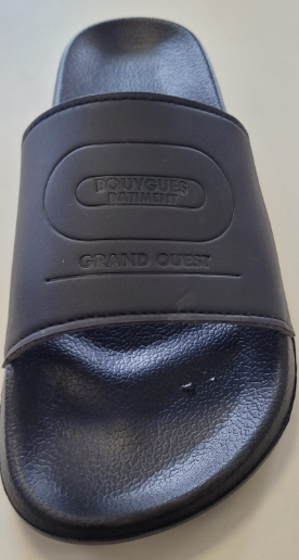 Claquette antidérapante en EAV noir BY BAT GRAND OUEST Franqueville Saint Pierre Les Camélias
