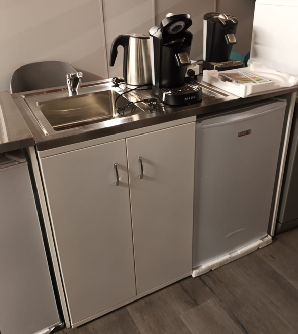 KITCHENETTE 120X60 Hors Frigo